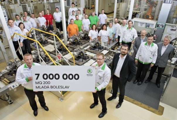 SKODA AUTO produziert siebenmillionstes MQ 200-Getriebe in Mladá Boleslav